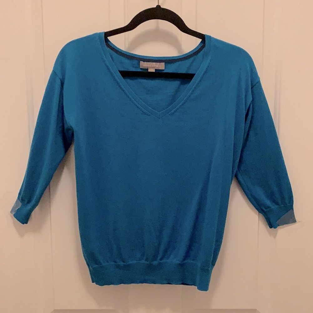 BR blue VNeck